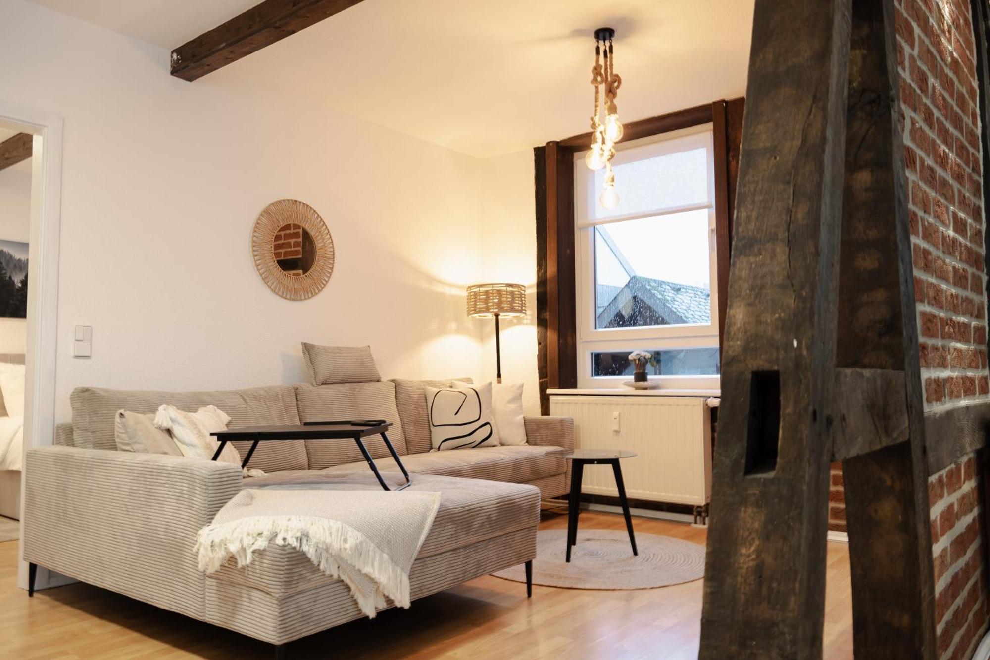 Jasta Homes Altstadt, Zentral, Ueberdachter Parkplatz, Netflix, Vollausstattung, Loft, Modern Und Komfort Hamelin Extérieur photo