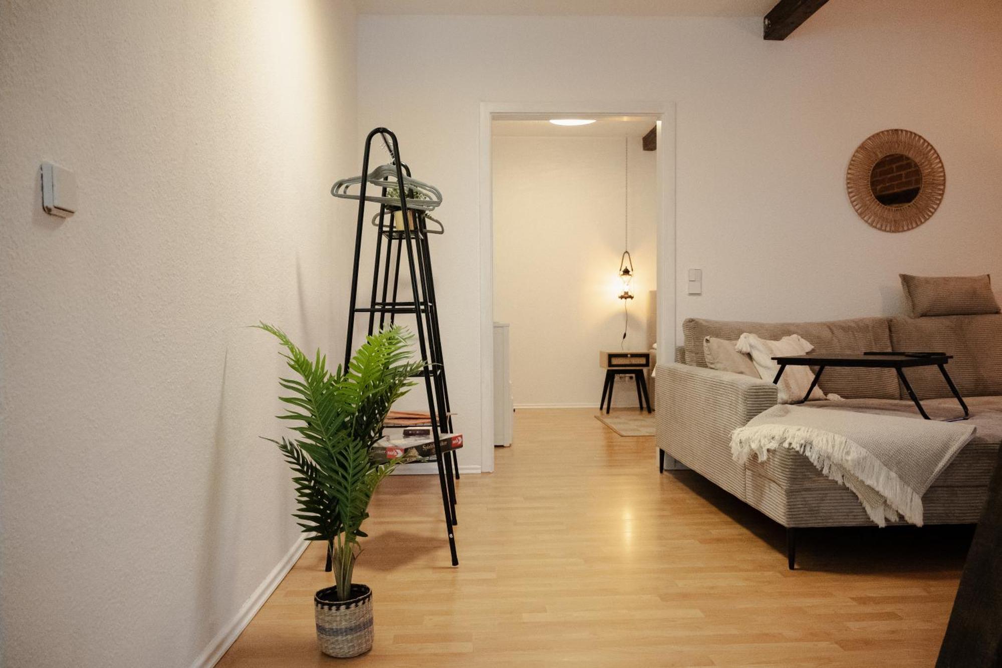 Jasta Homes Altstadt, Zentral, Ueberdachter Parkplatz, Netflix, Vollausstattung, Loft, Modern Und Komfort Hamelin Extérieur photo